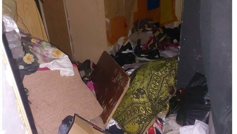 Лучанин влаштував у власній квартирі «стихійне звалище»