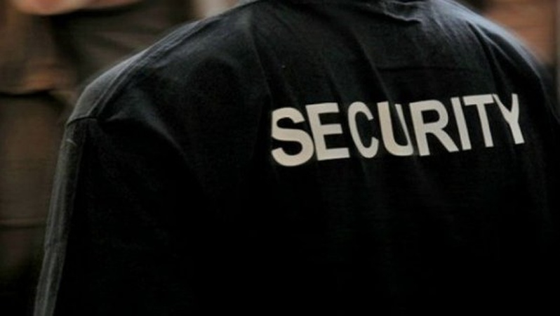 У Луцьку біля «Порт City» охоронці побилися з активістами