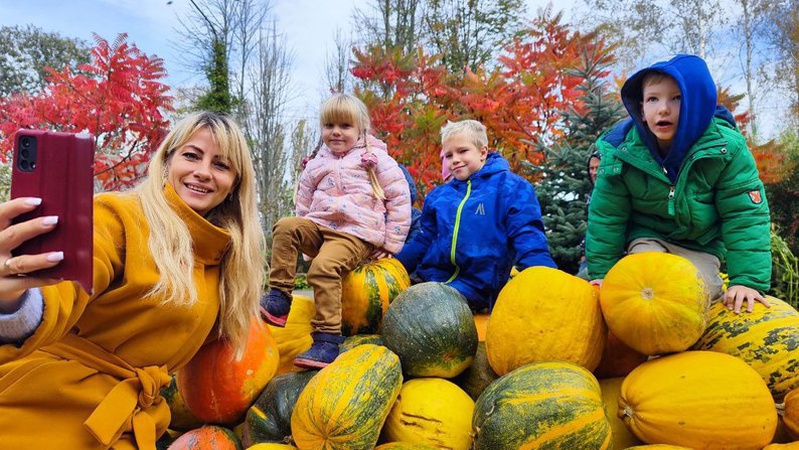 «Гарбузова каша, майстеркласи й годівлі тварин»: у Луцькому зоопарку відбулося «Свято гарбуза»