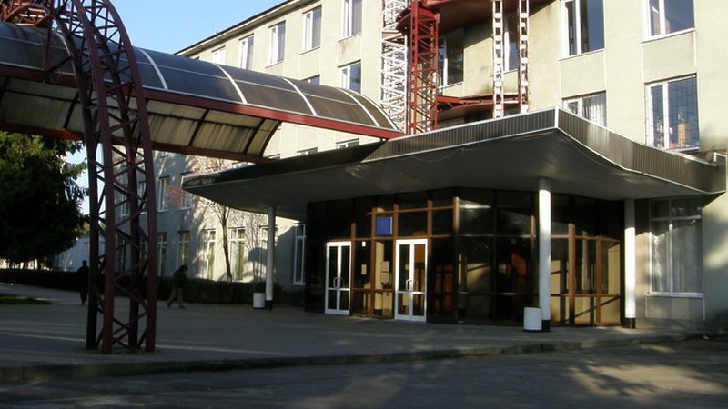 У Луцьк тимчасово переїжджає ще один виш