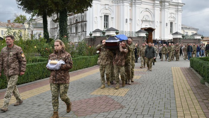 У Луцьку попрощалися з Героєм Андрієм Булгаковим. ФОТО