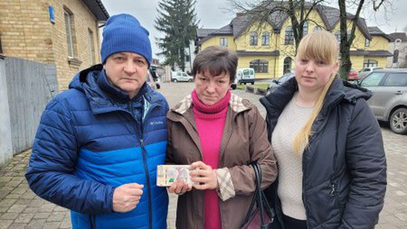 «Хай ці гроші наблизять Перемогу!»: мама загиблого на війні волинянина передала 100 тисяч на ЗСУ