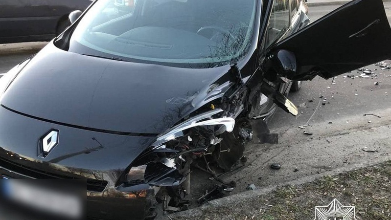 У Ковелі легковик в’їхав у зустрічний Volkswagen Touran