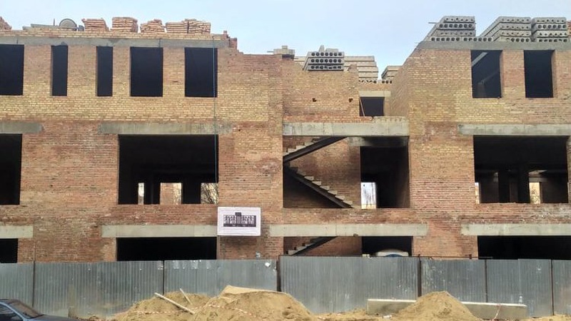 У Луцьку поміняли будівельний паспорт і замість двох зводять 4 поверхи торгівельно-офісного центру