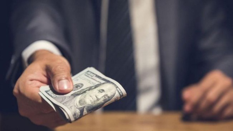 Яка доля посадовця Держпродспоживслужби Волині, який взяв 100 доларів хабаря