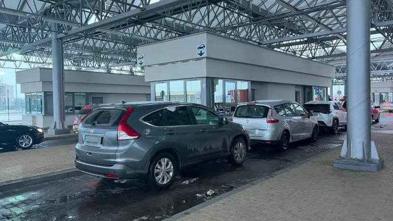 Прикордонники очікують зростання потоку людей на кордоні на свята