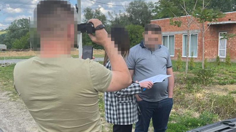 СБУ викрила посадовця на махінаціях з гумдопомогою