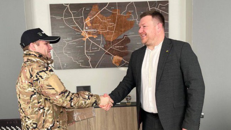 Після 8 місяців полону волинський захисник зі Зміїного повернувся у рідне місто