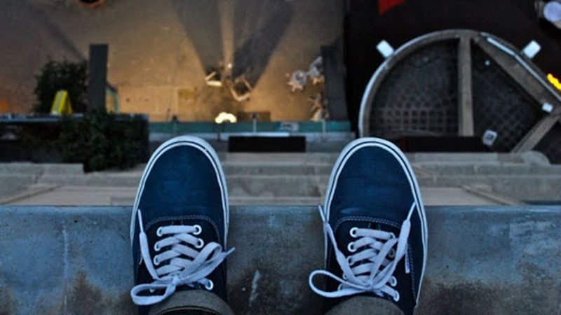 Із 18-го поверху багатоповерхівки в Києві впала школярка