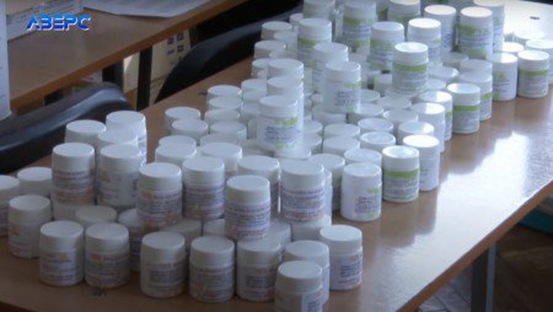 Студенти і медики з Волині виготовляють мазі для військових