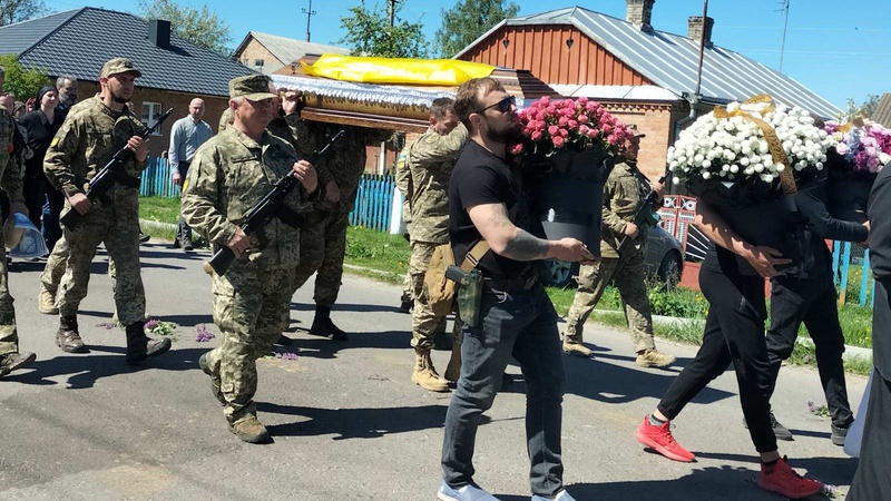 Матір поховала останню свою дитину: на Волині попрощалися із Героїнею Аллою Пушкарчук