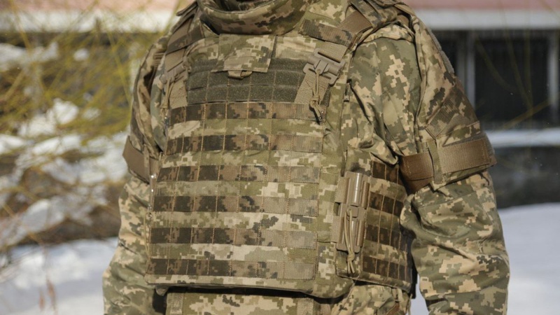 Лучанку викрили на продажі гуманітарної допомоги: збувала бронежилети