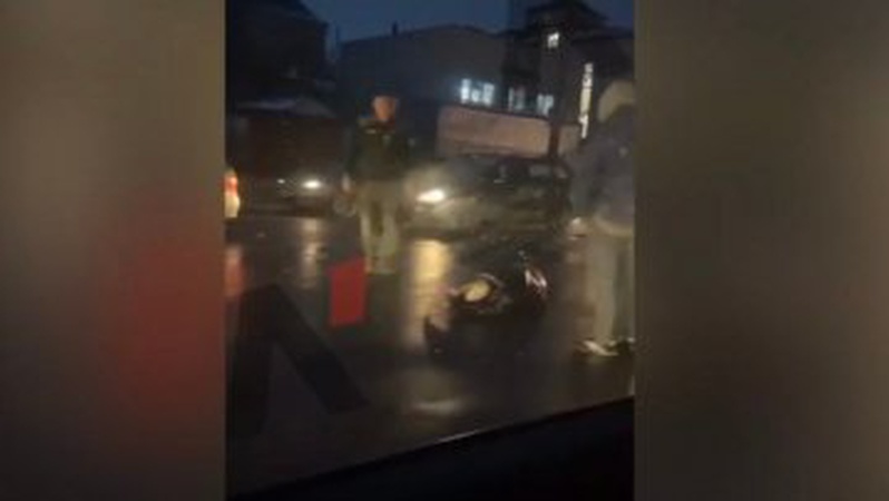 На Набережній у Луцьку сталася ДТП з потерпілими. ВІДЕО