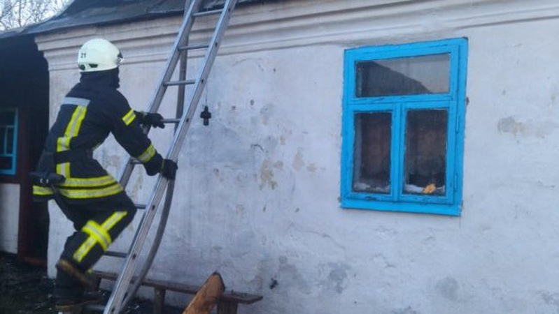 На Волині під час пожежі у житловому будинку загинула пенсіонерка