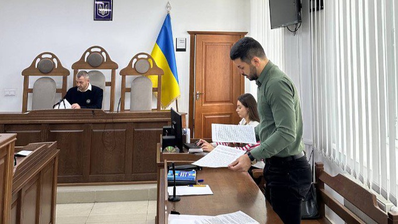 Засновник благодійного фонду у Луцьку, якого судять за переправляння ухилянтів за кордон, не визнає свою вину