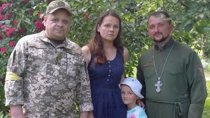 Волинські прикордонники привітали з днем народження дружину загиблого побратима