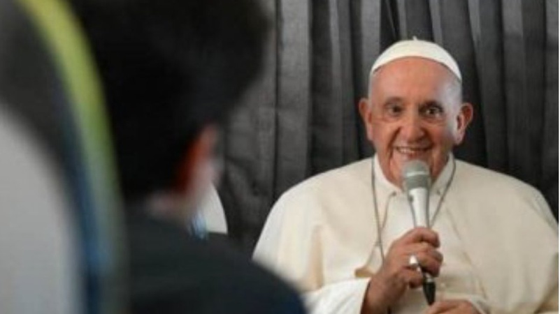 Папа Франциск заявив, що війна в Україні вигідна торговцям зброєю