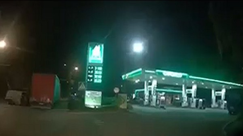 У Луцьку п’яний на мікроавтобусі протаранив фуру (ВІДЕО 18+)