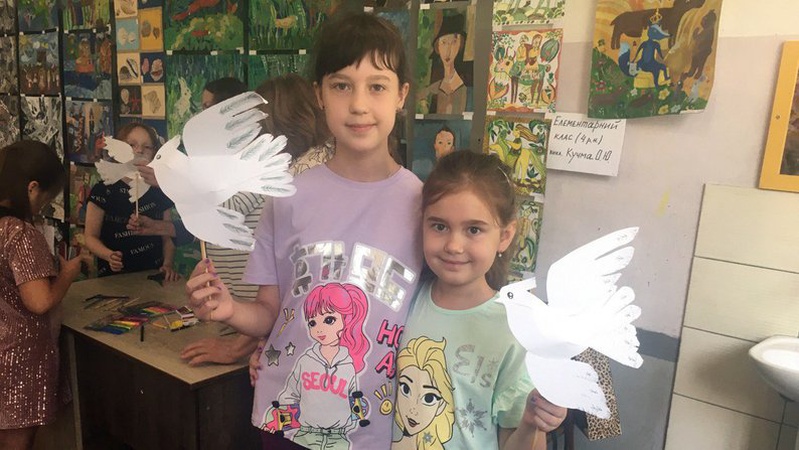 У Луцькій художній школі дітей ВПО навчатимуть малювати