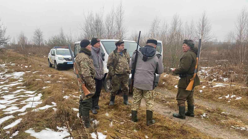 У громаді на Волині перевірили продавців риби та мисливців