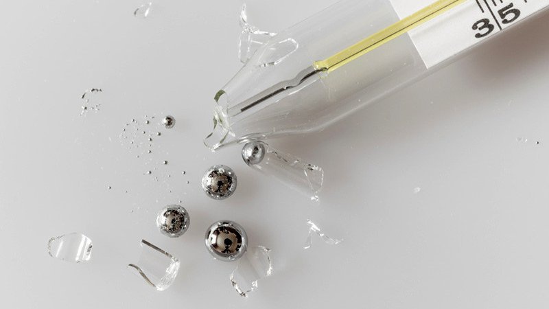 Що робити, якщо розбився ртутний термометр: поради волинського рятувальника