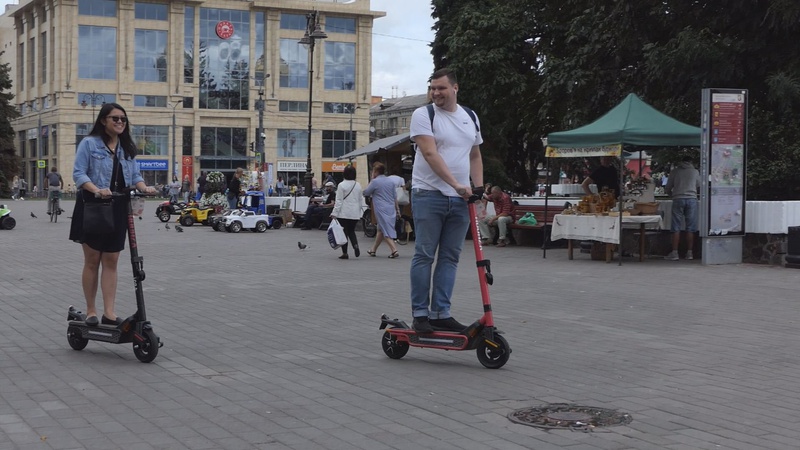 У Луцьку відновлять роботу сервісу оренди електросамокатів