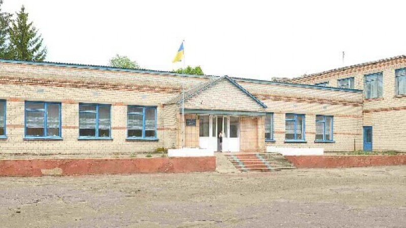 У Рожищах відремонтують дах школи