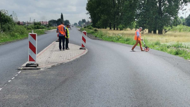 На острівець безпеки під Ковелем наїхала фура