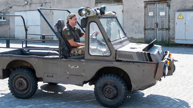 Волиняни скинулися на ремонт авто для військових медиків