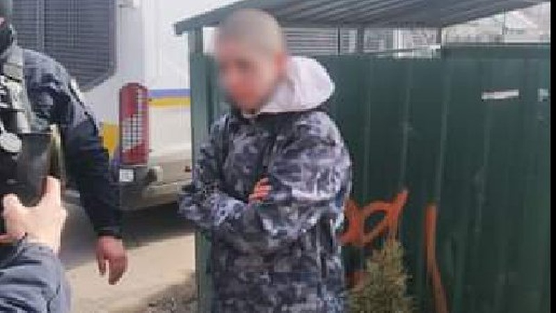 У Луцьку затримали жінку, яка на дорозі малювала мітки