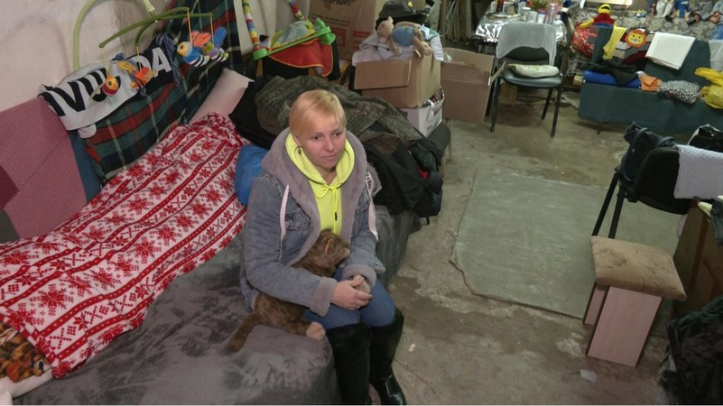 У Луцьку надають прихисток переселенцям в бомбосховищі