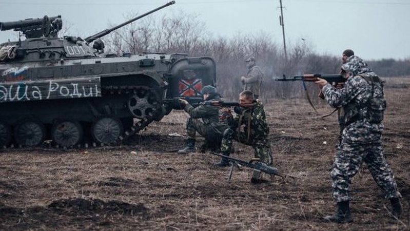 росія вручає медалі окупантам, які розстрілюють мирних українців