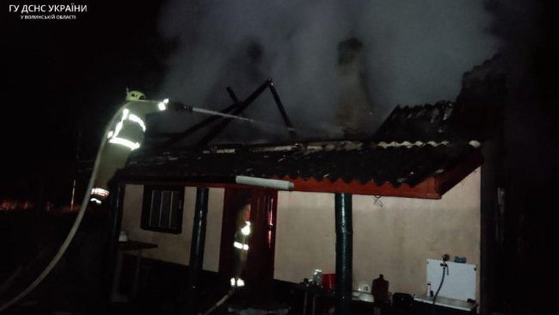 За минулу добу волинські рятувальники ліквідували 3 пожежі