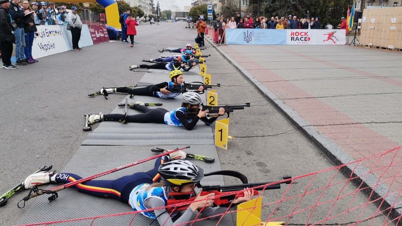 У Луцьку відбулися змагання з вуличного біатлону