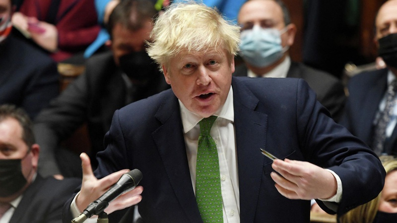 Міністрам не вдалося вмовити Джонсона піти у відставку