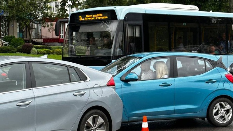 Повідомили деталі ДТП на Соборності за участю двох Hyundai