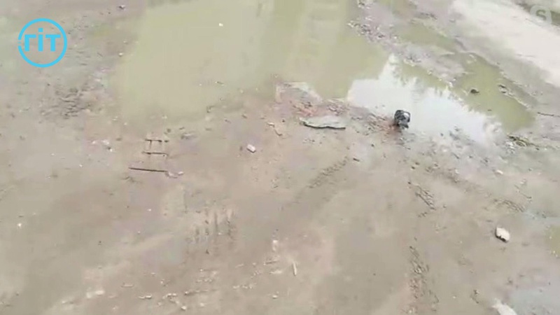 Лучани нарікають на аварійну прибудинкову територію на Кравчука 34а