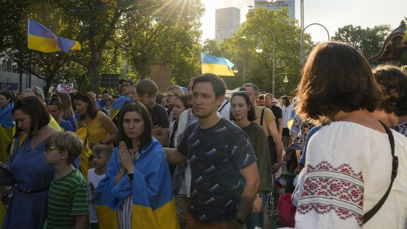 Зарплати українців у Польщі: скільки отримують та витрачають лучани