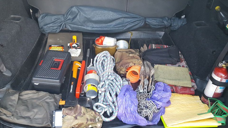 Що повинно бути в автомобілі під час воєнного часу: роз'яснення