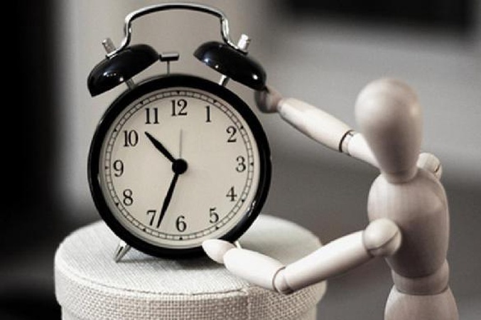 Рада не змогла скасувати переведення годинників