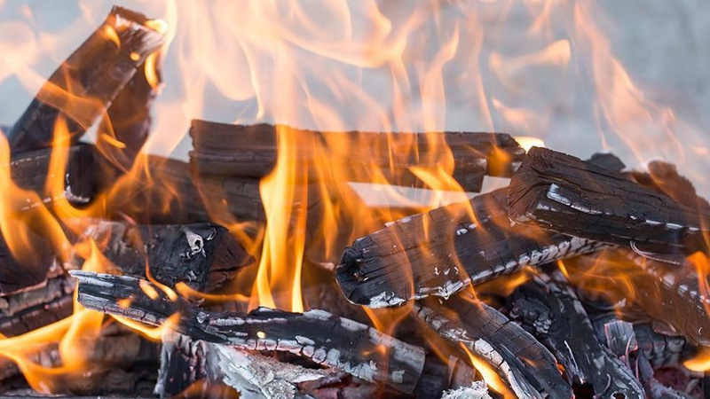 На Волині у вантажівці загорілось вугілля