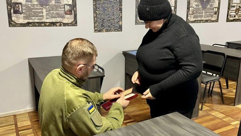 Батькам загиблого Героя з Волині вручили його державну відзнаку