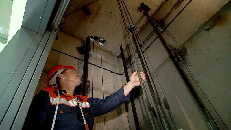 У багатоповерхівках Луцька не працюють 30 ліфтів