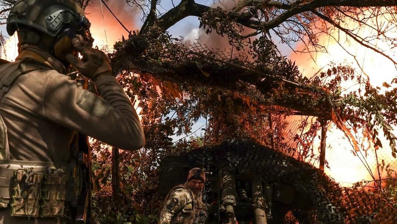 Окупанти намагаються наступати під Бахмутом та Мар’їнкою, – Генштаб