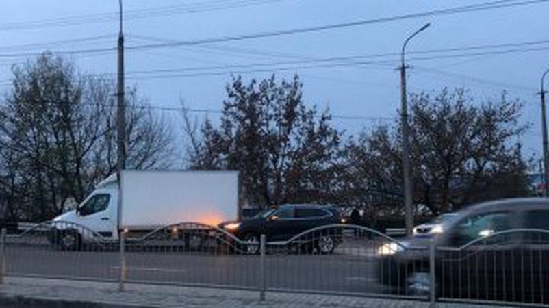 На мосту у Луцьку сталася ДТП: рух ускладнений