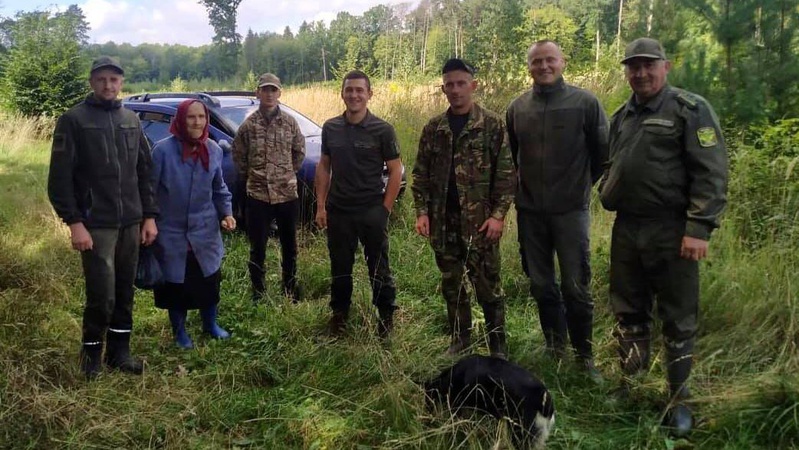 На Волині відшукали пенсіонерку, яка пішла по гриби та заблукала у лісі
