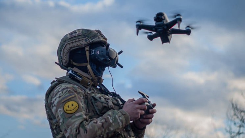 Британія передасть Україні у 2024 році понад 10 тисяч безпілотників