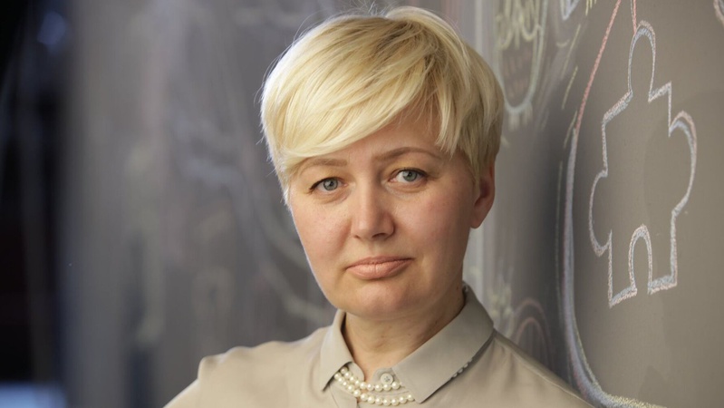 Письменниця розповіла про радіодиктант-2023 та про опитування КМІСу щодо дискримінації за мовною ознакою. ВІДЕО