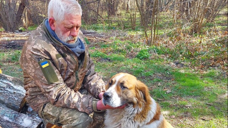 «Порву за Україну на шмаття!»: разом з волинянином за рідну землю «воює» чотирилапа красуня