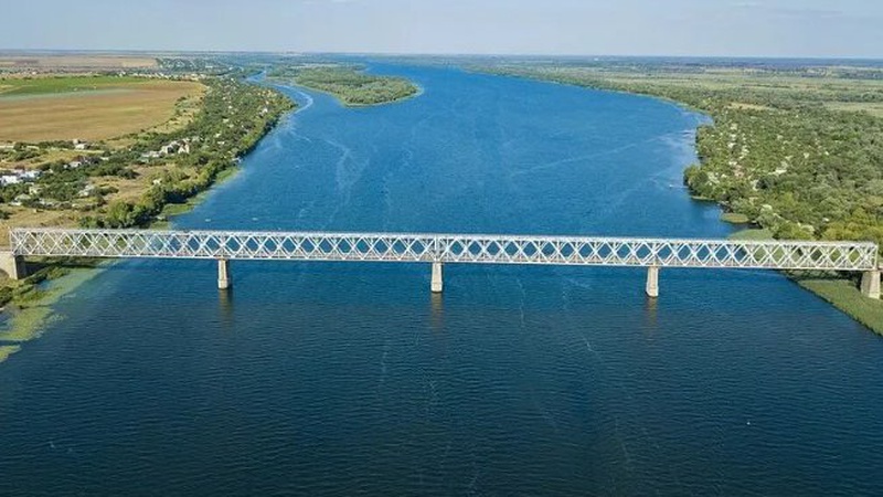 Антонівський міст – лише початок: наступним кроком має стати знищення залізничної переправи